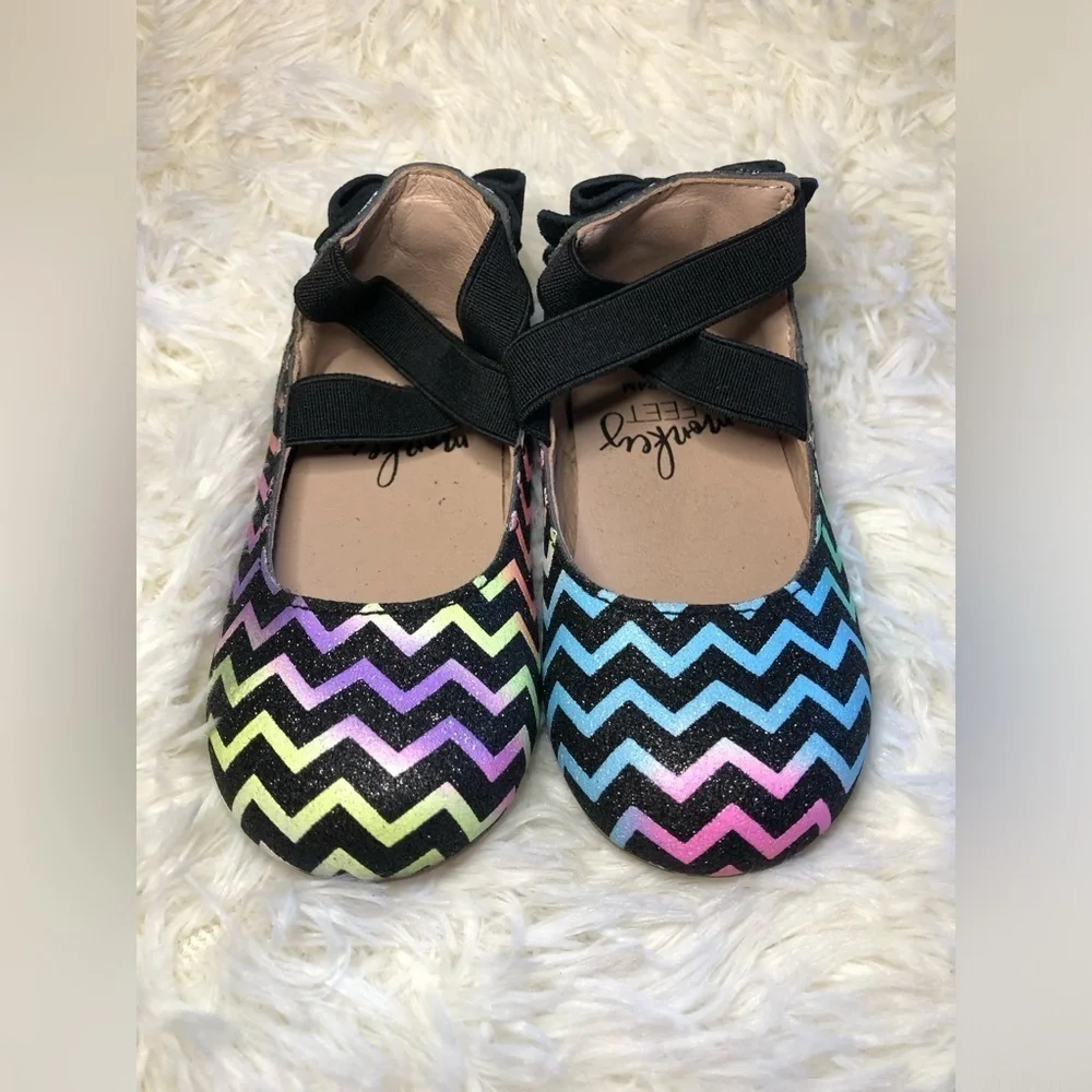 Monkey Feet Multicolor Chevron Kids Slippers with Bow NWOT 18-24M